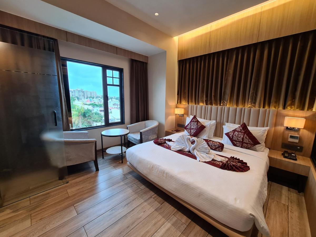 Nrich Skyotel Navsari Exterior photo